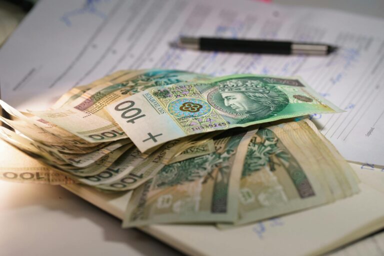 Wie Sie Investmentfehler bei Inflation erkennen und vermeiden Grafik zeigt steigende Inflation und typische Investmentfehler bei Geldanlagen