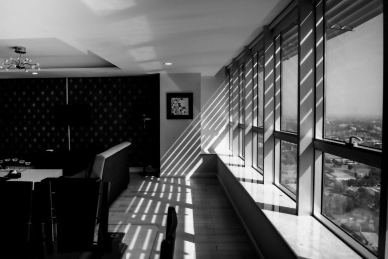 Grafische Darstellung von Tagesgeldzinsen und Inflation im Vergleich zur Kaufkraftentwicklung